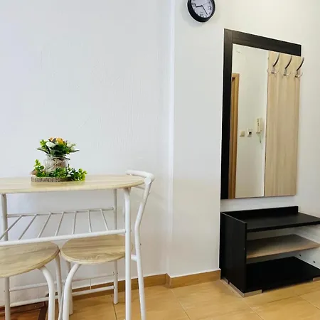 Summer Breeze 403 Sudio Sunny Apartment